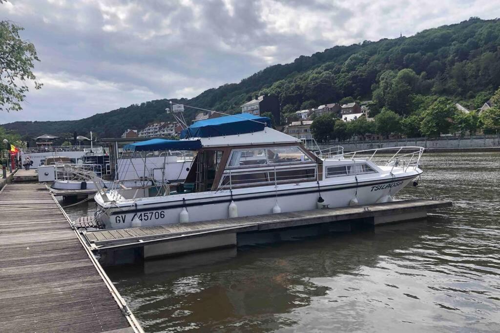 Bateau  Tsilaosa Au Coeur De Namur Otel Dış mekan fotoğraf