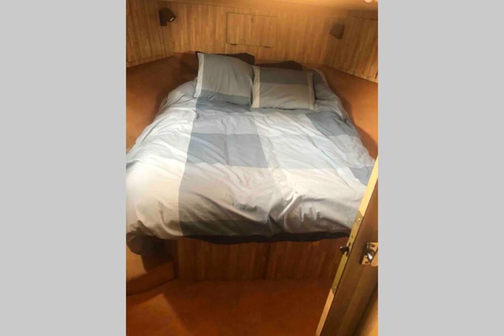 Bateau  Tsilaosa Au Coeur De Namur Otel Dış mekan fotoğraf